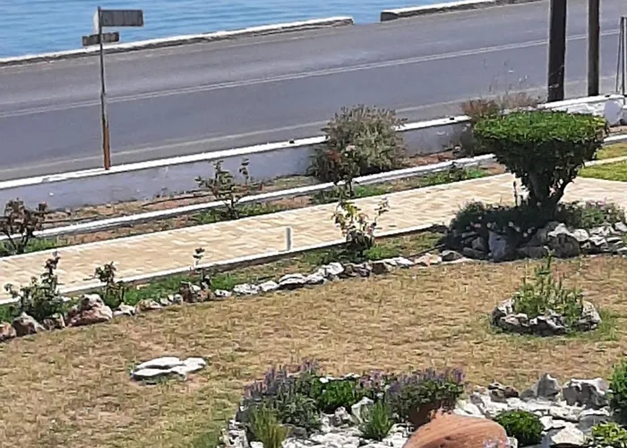 Maria\'S Beach Apartments