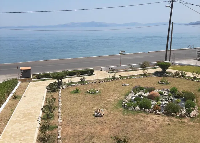 Maria\'S Beach Apartments